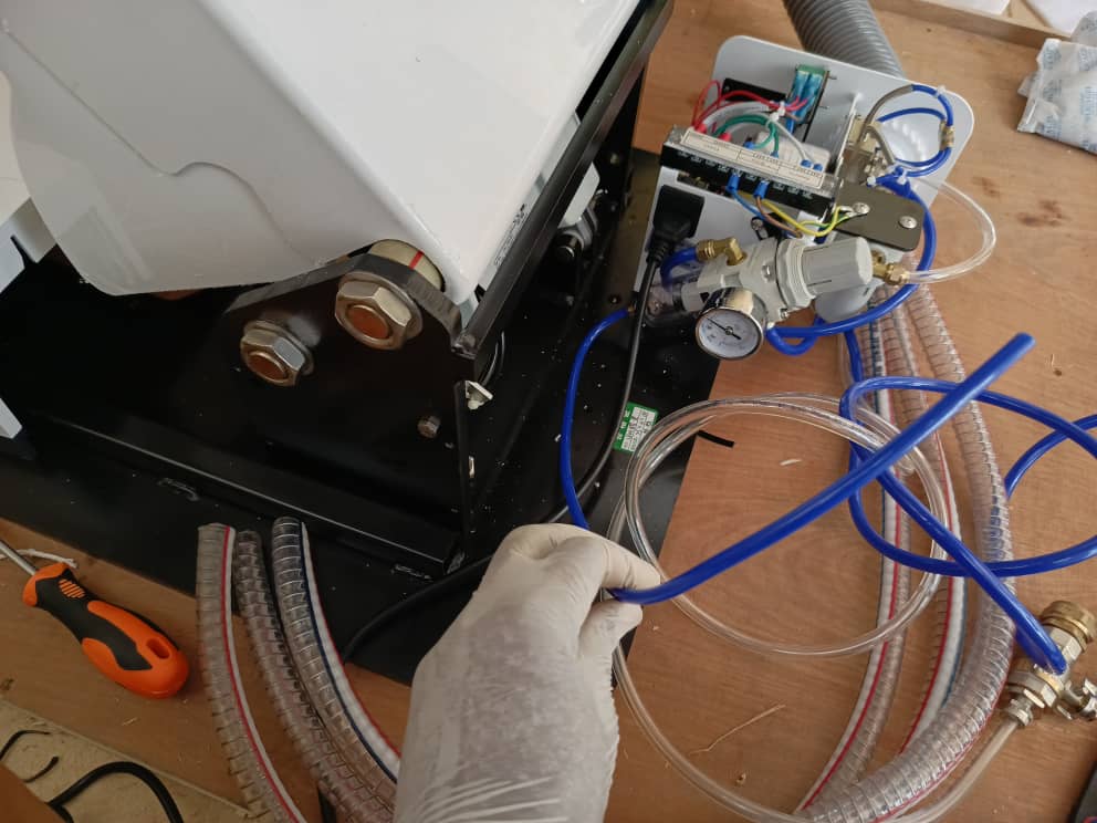 whatsapp image 2025 11 10 à 17.40.01 f888a9ee